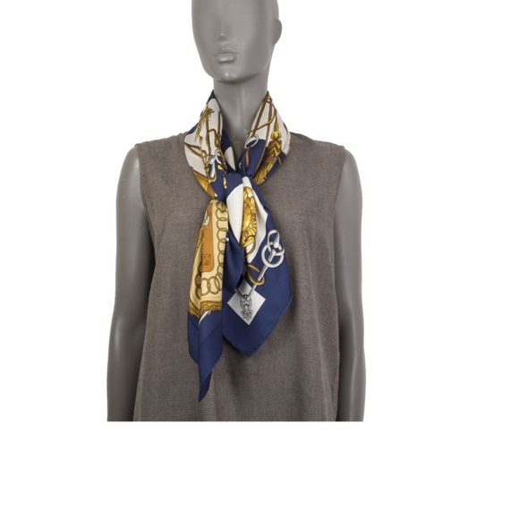 Hermes silk scarf - Picture 11 of 11
